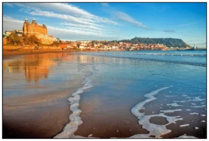 'Scarborough Beach and the Grand Hotel'. Stephen Knowles.